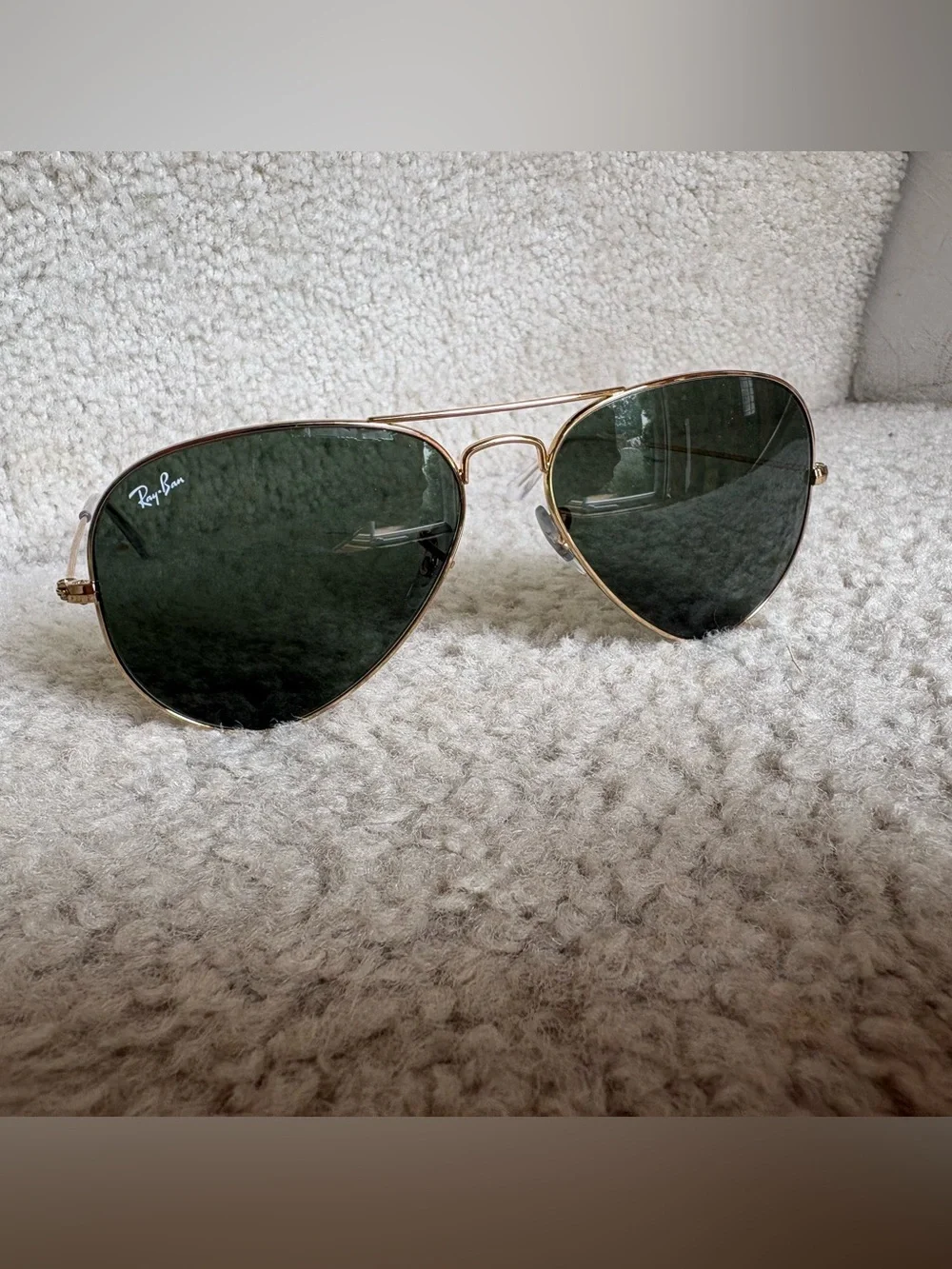 Ray-Ban Men’s Gold Frame Sunglasses with dark green lenses